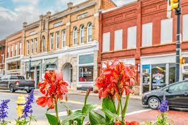 New construction homes and local lifestyle in Mooresville, NC