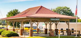 New construction homes and local lifestyle in Troutman, NC